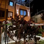 Denize 5 Dk Yuerueme Mesafesinde Kus-ar Sitesi Feriehus Kusadası