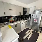 Denize 5 Dk Yuerueme Mesafesinde Kus-ar Sitesi *