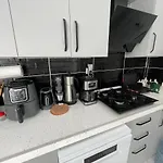 Denize 5 Dk Yuerueme Mesafesinde Kus-ar Sitesi Feriehus Kusadası