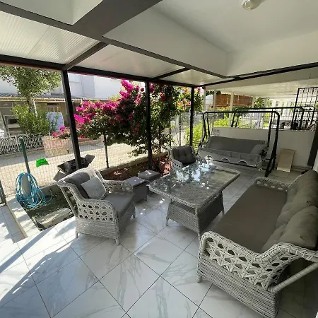 بيت للعطل Denize 5 Dk Yuerueme Mesafesinde Kus-ar Sitesi
