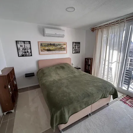 Denize 5 Dk Yuerueme Mesafesinde Kus-ar Sitesi بيت للعطل *