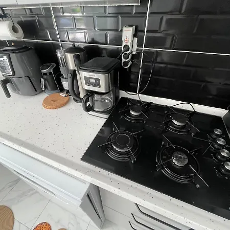 Denize 5 Dk Yuerueme Mesafesinde Kus-ar Sitesi * Kusadasi