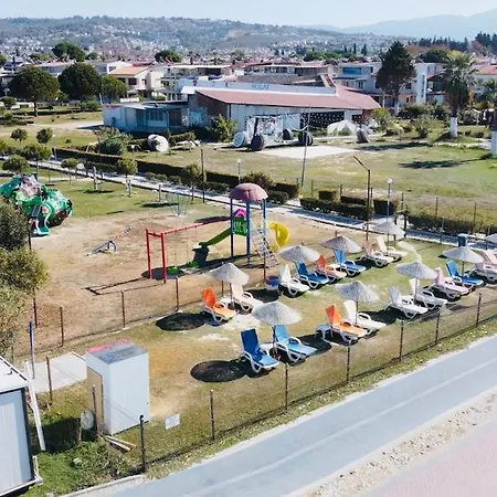 Denize 5 Dk Yuerueme Mesafesinde Kus-ar Sitesi Holiday home