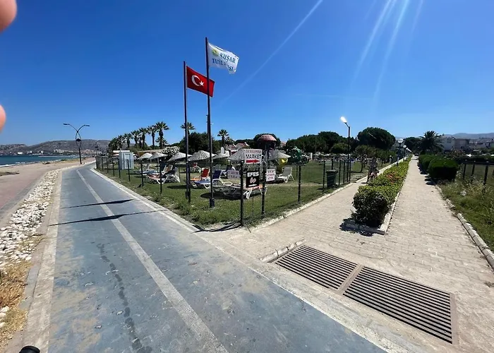 Denize 5 Dk Yuerueme Mesafesinde Kus-ar Sitesi كوشاداسيه