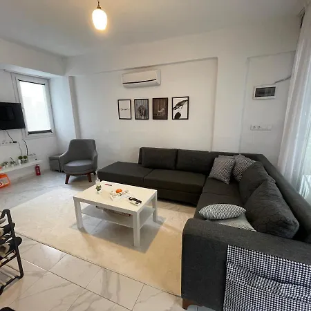 Denize 5 Dk Yuerueme Mesafesinde Kus-ar Sitesi * Kusadası