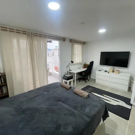 Denize 5 Dk Yuerueme Mesafesinde Kus-ar Sitesi Case de vacanță