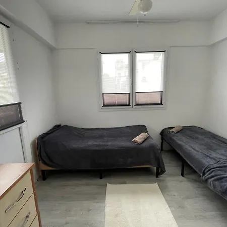 Denize 5 Dk Yuerueme Mesafesinde Kus-ar Sitesi