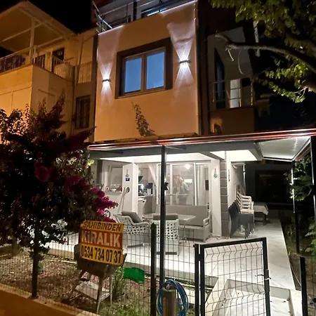 Denize 5 Dk Yuerueme Mesafesinde Kus-ar Sitesi Ferienhaus Kusadası