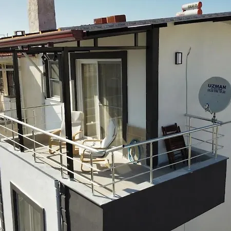 Denize 5 Dk Yuerueme Mesafesinde Kus-ar Sitesi