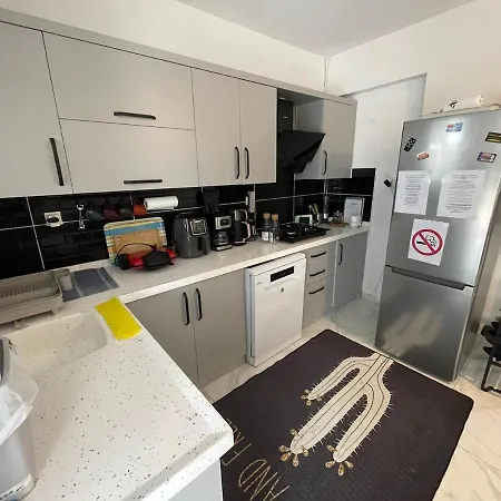 Denize 5 Dk Yuerueme Mesafesinde Kus-ar Sitesi *