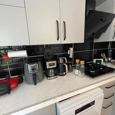 Denize 5 Dk Yuerueme Mesafesinde Kus-ar Sitesi Ferienhaus *