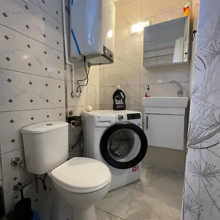 Ferienhaus Denize 5 Dk Yuerueme Mesafesinde Kus-ar Sitesi