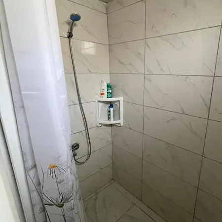 Ferienhaus Denize 5 Dk Yuerueme Mesafesinde Kus-ar Sitesi Kusadası