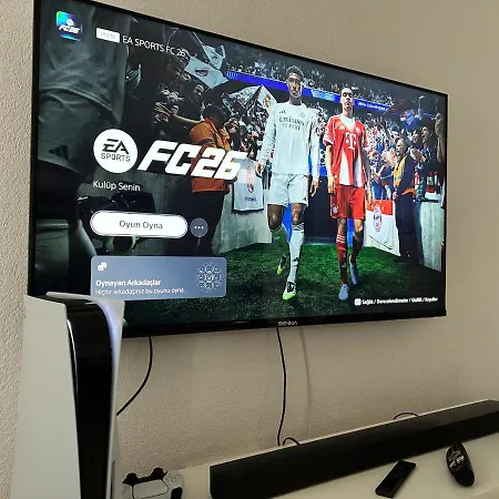 Denize 5 Dk Yuerueme Mesafesinde Kus-ar Sitesi Kusadası