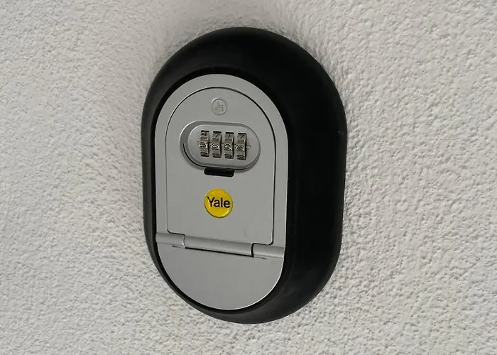 Denize 5 Dk Yuerueme Mesafesinde Kus-ar Sitesi *