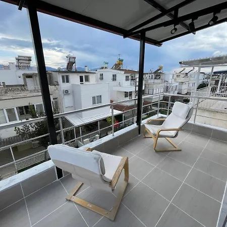度假居 Denize 5 Dk Yuerueme Mesafesinde Kus-ar Sitesi 库萨达斯