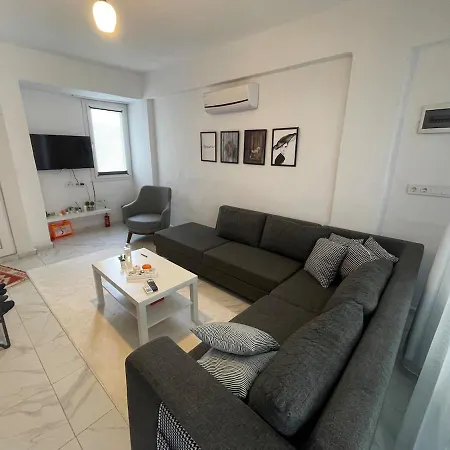 Denize 5 Dk Yuerueme Mesafesinde Kus-ar Sitesi * 库萨达斯