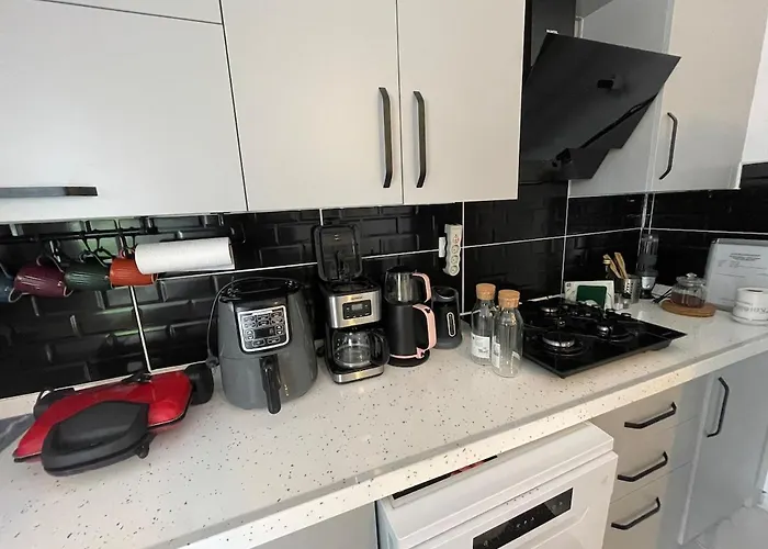 Denize 5 Dk Yuerueme Mesafesinde Kus-ar Sitesi 度假居 *