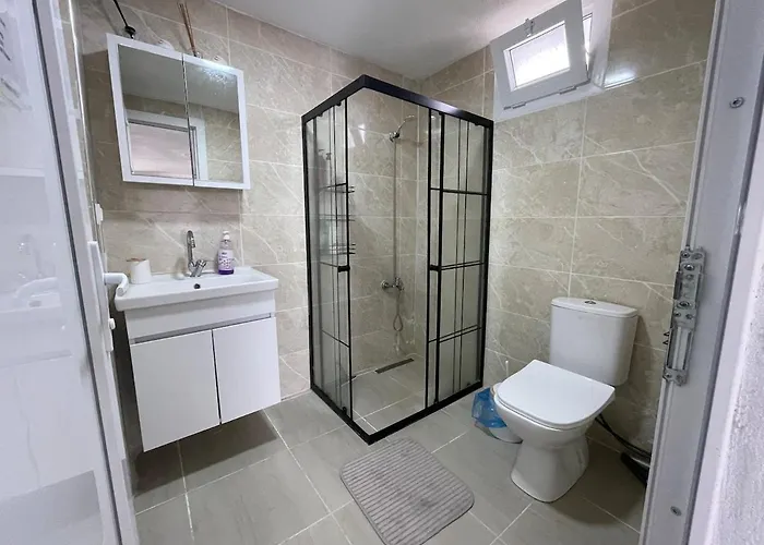Denize 5 Dk Yuerueme Mesafesinde Kus-ar Sitesi 库萨达斯